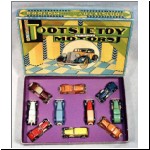 De-Luxe Motors Set (photo by Lloyd Ralston Gallery Auctions)